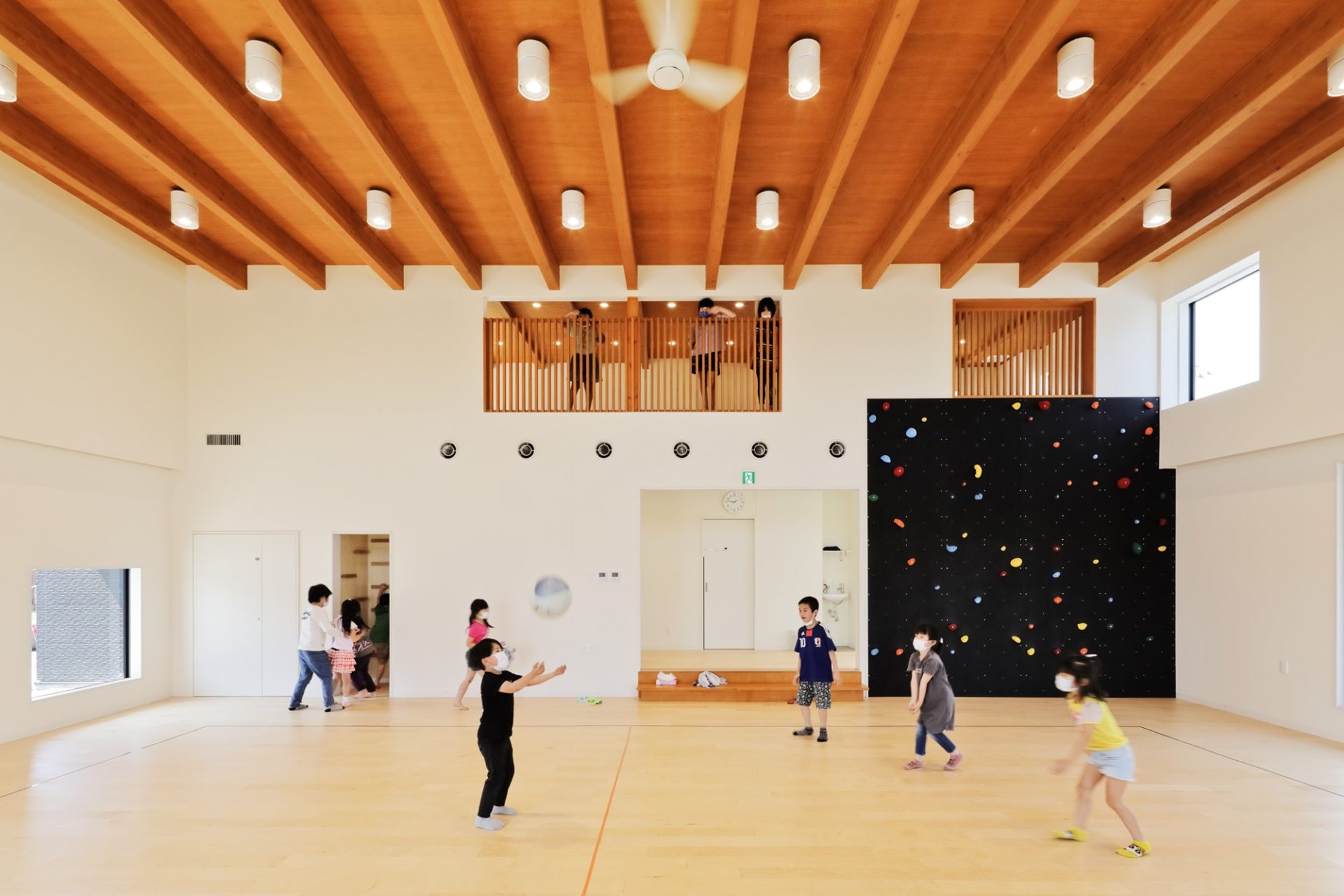 にのみや認定こども園の学童保育棟の内観写真